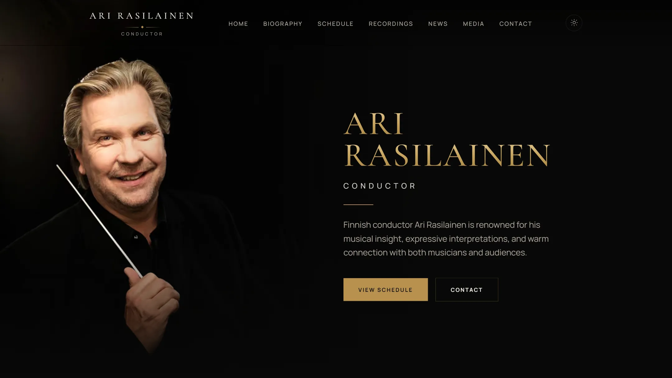 The front page of Ari Rasilainen’s website, showing the conductor’s portrait, name and main navigation